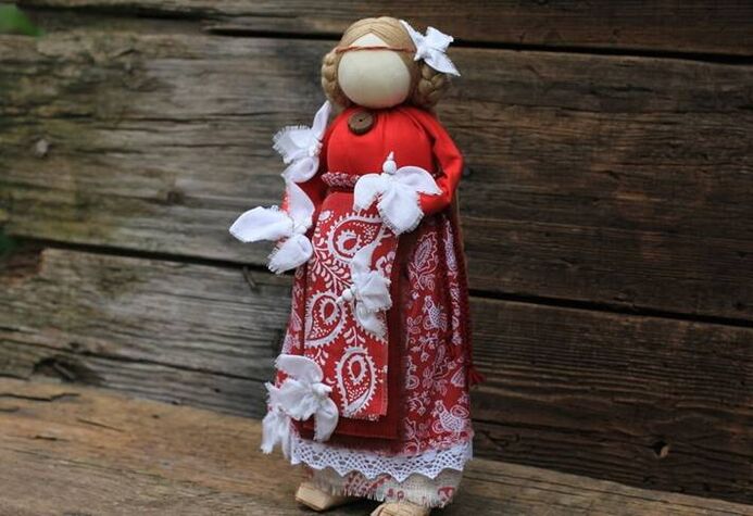 Славянская лялька Птушка-радасць, якая прыцягвае ў дом дабрабыт